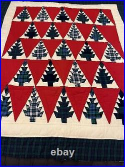 VINTAGE Handmade Quilt CHRISTMAS TREE Blanket / Wall Hanging Throw Stitched
