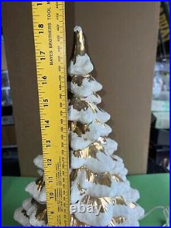 VINTAGE Holland Mold CERAMIC White CHRISTMAS TREE LIGHTUP with BASE 18 Music Bx