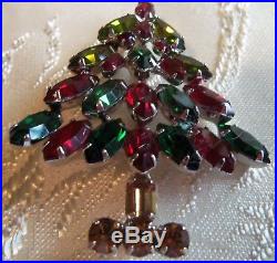 VINTAGE NAPIER CRYSTAL. CHRISTMAS TREE RED GREEN BROOCH PIN Book piece