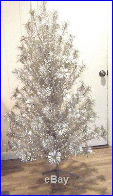 Vintage Pom-pom Silver Aluminum 5' To 6' Christmas Tree 99 Branches