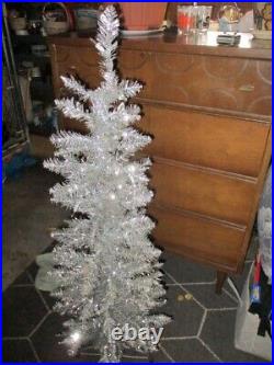 VINTAGE SILVER ALUMINUM TINSEL 4 FT LIGHTED CHRISTMAS TREE 2 SECTION WithSTAND