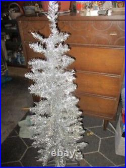 VINTAGE SILVER ALUMINUM TINSEL 4 FT LIGHTED CHRISTMAS TREE 2 SECTION WithSTAND