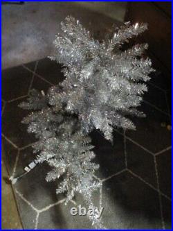 VINTAGE SILVER ALUMINUM TINSEL 4 FT LIGHTED CHRISTMAS TREE 2 SECTION WithSTAND