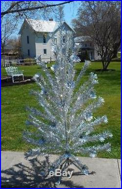 VINTAGE SPARKLER POM POM SILVER ALUMINUM CHRISTMAS TREE 6 FEET TALL 70 BRANCHES