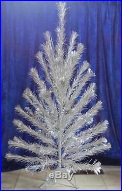 Vintage Star Band 6' Sparkler Aluminum Christmas Tree Pom Pom Everything Present