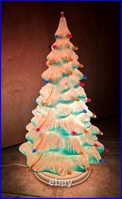 VINTAGE UNION PRODUCTS BLOW MOLD CHRISTMAS TREE 21 PLASTIC with ALL LIGHTS EUC