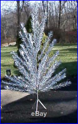 VINTAGE shinny 1950's silver aluminum christmas tree withbox stand tripod