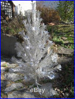 VIntage Mid Century EVERGLEAM Stainless Aluminum Christmas Tree 4' Original Box