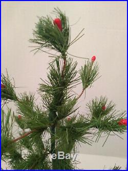 VTG 21x 16 FEATHER CHRISTMAS TREE RED BERRIES RED PLASTIC STAND25 BRANCHES