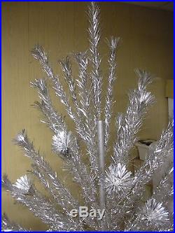 VTG 6.5 FOOT ALUMINUM POM POM SPARKLE CHRISTMAS TREE 100 BRANCHES 48 diameter