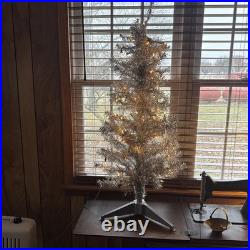VTG Aluminum Christmas Tree 3Ft High. With Lights