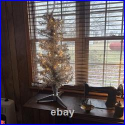 VTG Aluminum Christmas Tree 3Ft High. With Lights