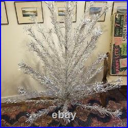 VTG Aluminum Christmas Tree 7ft Original Box And Stand Spark Lite Pom 52