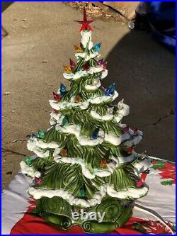 VTG Atlantic Mold Ceramic 18 Snow Flocked Musical Christmas Tree The First Noel