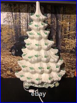 VTG Atlantic Mold Ceramic Christmas Tree Wall Mount Rare White & Green Doves