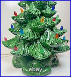 VTG Atlantic Mold Ceramic Green Christmas Tree 16 With scroll base Chipped