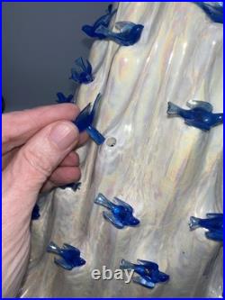 VTG Ceramic Lava Christmas Tree Opalescent White Blue Birds Doves 21 Tall Works