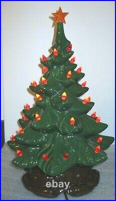 VTG Ceramic Lighted ATLANTIC MOLD Christmas Tree withBase Height 16