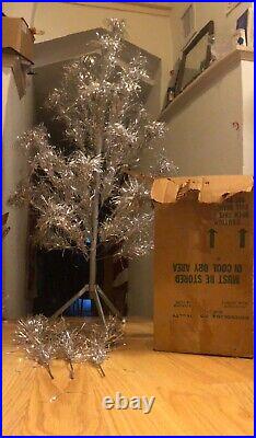 VTG Consolidated Novelty MCM Aluminum Christmas Tree 34 Branch 4Ft Original Box