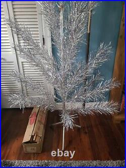 VTG Craft House 6 1/2 Foot Aluminum Christmas Tree Original Box Silver