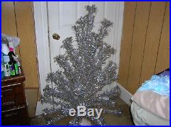 VTG Evergleam Aluminum Christmas Tree and Revolving Music Stand 4' 58 Branch