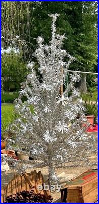 VTG MCM 6' ALUMINUM CHRISTMAS TREE 91 BRANCH POM POM With BOX & Sleeves 1960's