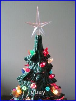 VTG Nowell's Mold 1978 Ceramic 16 Christmas Tree Lighted Musical Music Box