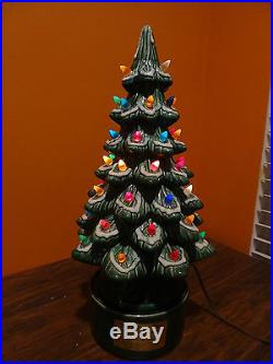 VTG The Holiday Tree Kentucky Bourbon Wiskey Decanter Music Box Christmas Mold