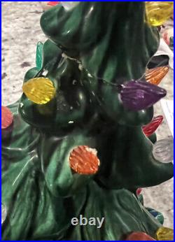 VTG ceramic Christmas Tree large natuvity scene Musical MCM 14 Inches Tall Works