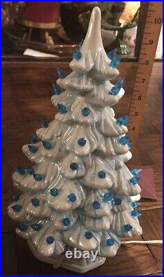 Very Rare Vintage Hand Made Ceramic WHITE Christmas Tree with Nativity Light