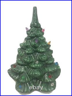 Vintage 1 Piece Byron Mold Ceramic 14 Lighted Christmas Tree Green EUC