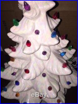 Vintage 17 Atlantic Mold Pearl White Ceramic Christmas Tree
