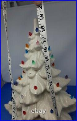 Vintage 19 Atlantic Mold White Ceramic Christmas Tree With Base