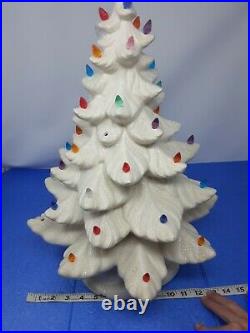 Vintage 19 Atlantic Mold White Ceramic Christmas Tree With Base