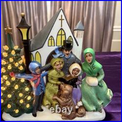 Vintage 1965 Atlantic Mold Lighted Christmas Tree Carolers Music Box Ceramic