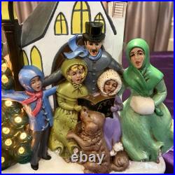 Vintage 1965 Atlantic Mold Lighted Christmas Tree Carolers Music Box Ceramic