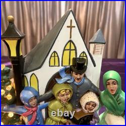 Vintage 1965 Atlantic Mold Lighted Christmas Tree Carolers Music Box Ceramic