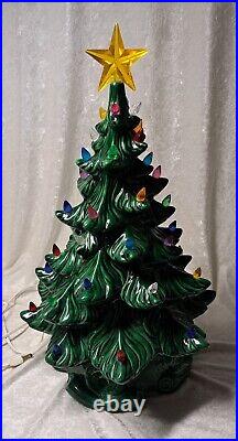 Vintage 1970s CERAMIC CHRISTMAS TREE 18 Atlantic Mold Co Lights Star Base