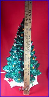 Vintage 1972 Byron Molds 21 Ceramic Christmas Tree Lighted w Peg Lights & Base