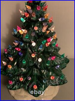 Vintage 1974 ATLANTIC MOLD 17 Ceramic Christmas Tree & Base Signed NICE