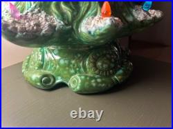 Vintage 1974 Atlantic Mold Ceramic Green Christmas Tree & Base w Flocked Snow
