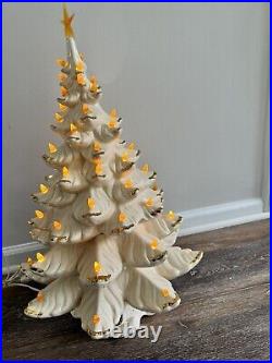 Vintage 1974 Atlantic Mold White Ceramic Christmas Tree 24 Tall With Base