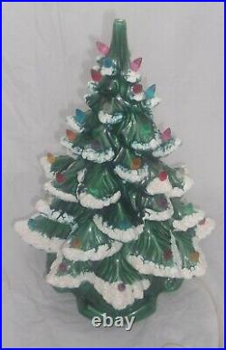Vintage 1976 Atlantic Mold Ceramic Flocked Musical Christmas Tree With Base