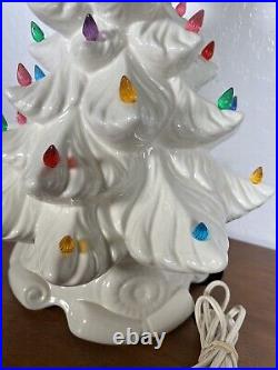 Vintage 1976 Atlantic Mold White Light Up Christmas Tree White 16.5 Tall