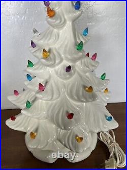 Vintage 1976 Atlantic Mold White Light Up Christmas Tree White 16.5 Tall