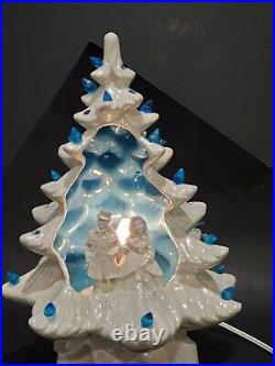 Vintage 1979 Ceramic White Christmas Tree Light & Figurine Inside Byron Mold