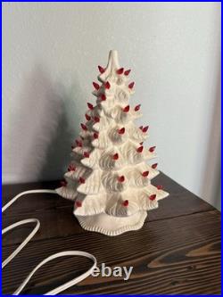 Vintage 1979 Scioto Ceramics 12 Lighted Ceramic Christmas Tree & Base RARE
