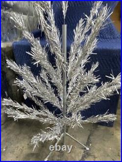 Vintage 4.5ft Aluminum Christmas Tree Style #431 Promo 4 1/2 feet With Orig Box