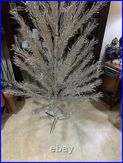 Vintage 4 ft Aluminum Christmas Tree 52 Branches & Original Box & Sleeves