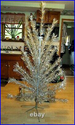 Vintage 6 1/2' United States Silver Tree Co Aluminum Christmas Tree In Orig Box